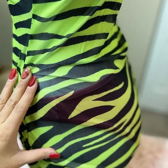 Zebra dress - Picture 4 of 6